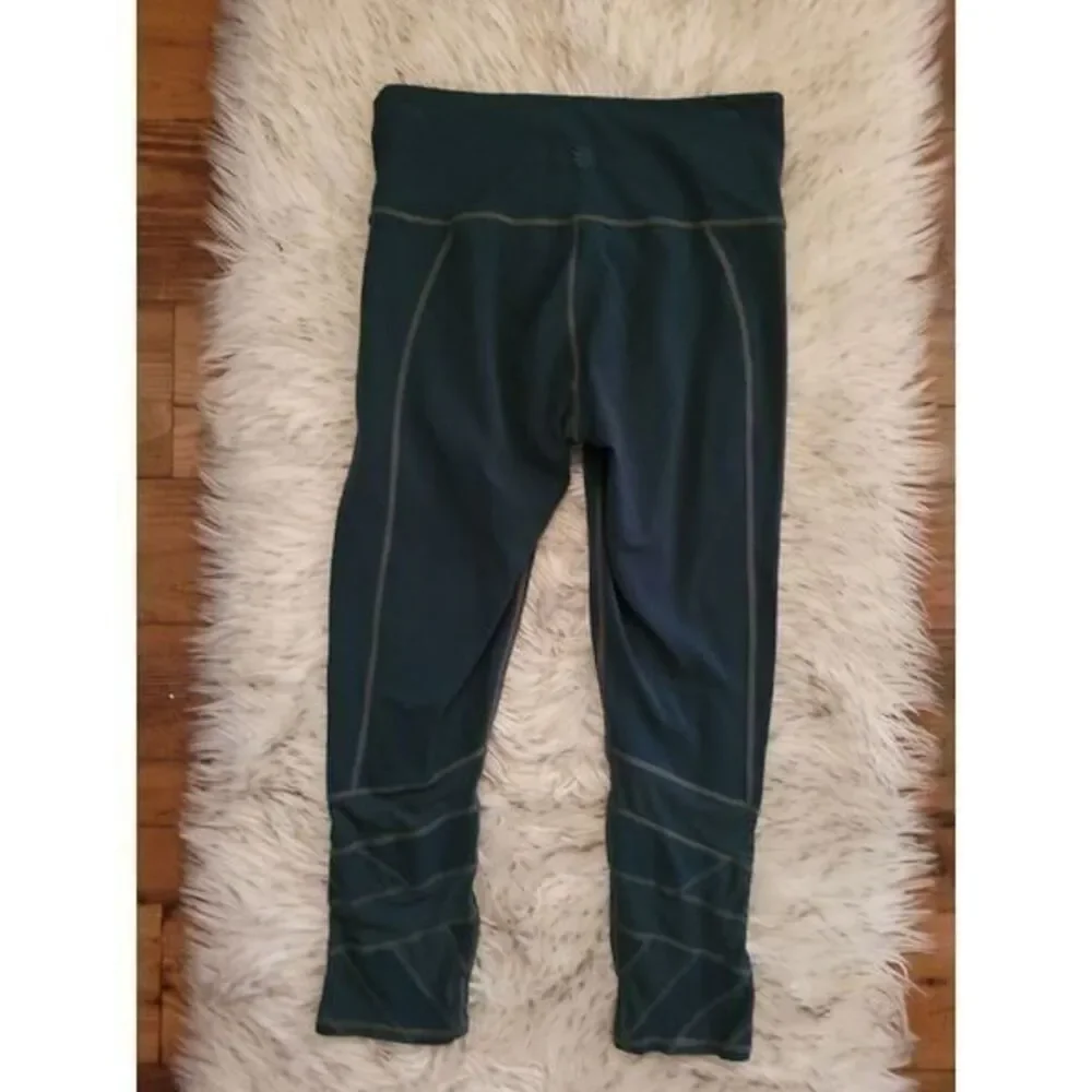 Athleta mantra cropped